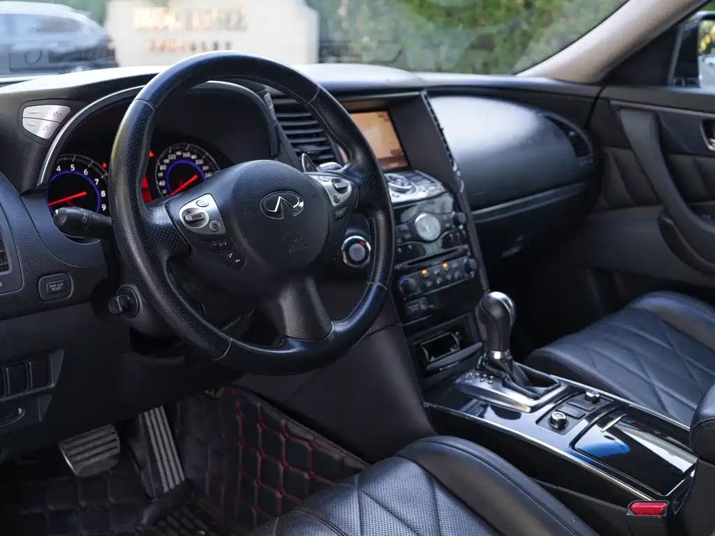 Infiniti FX — миниатюра 14
