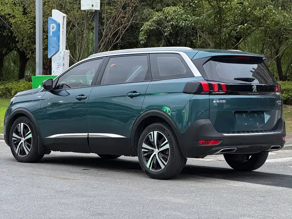 Peugeot 5008 — миниатюра 5