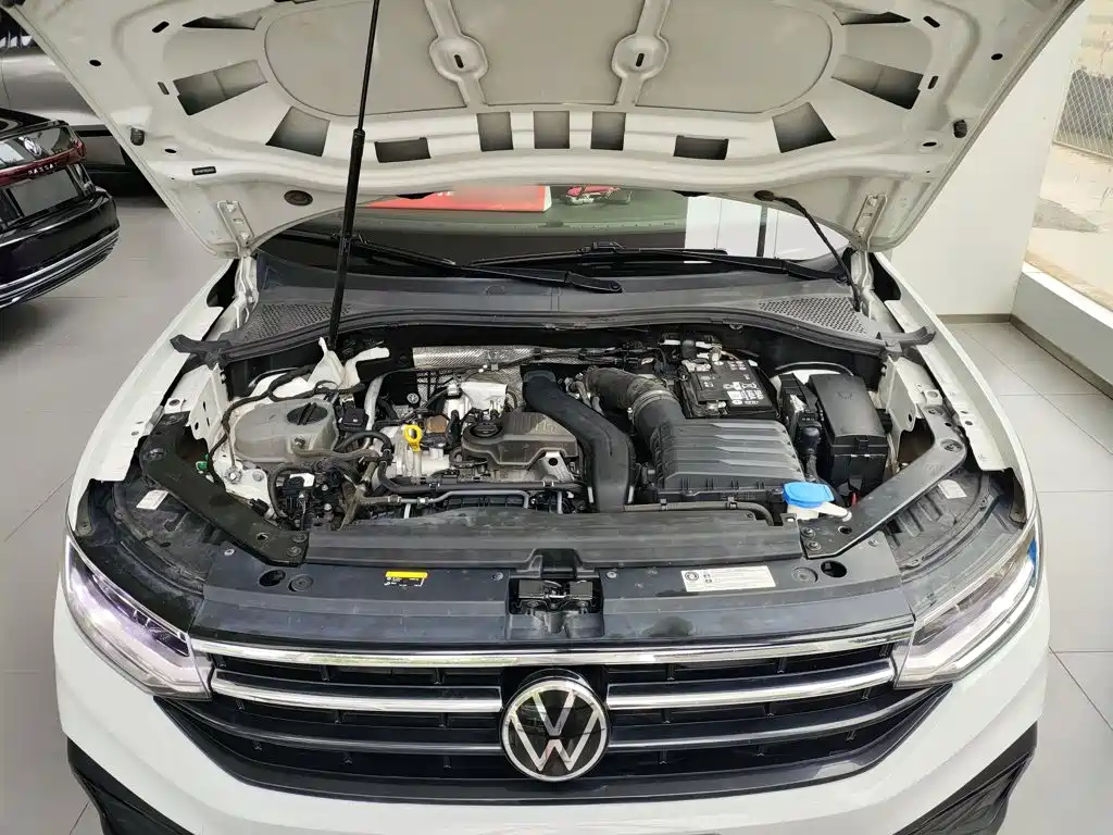 Volkswagen Tiguan L — миниатюра 20