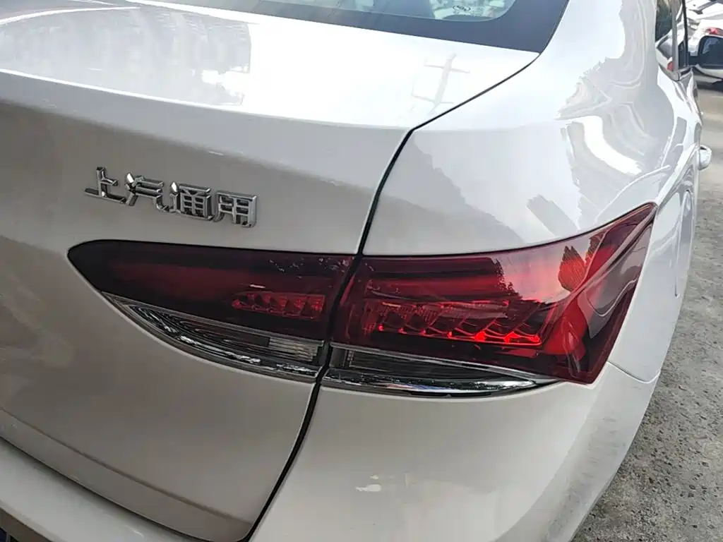 Buick Excelle — миниатюра 8