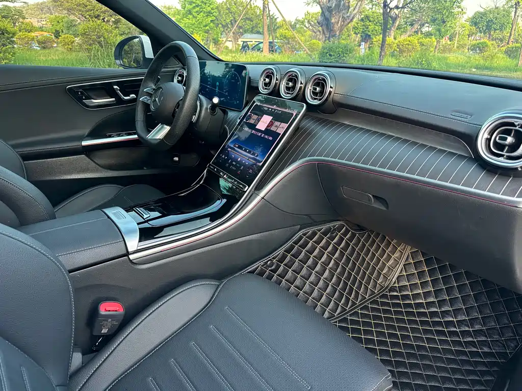 Mercedes-Benz C-Class — миниатюра 10