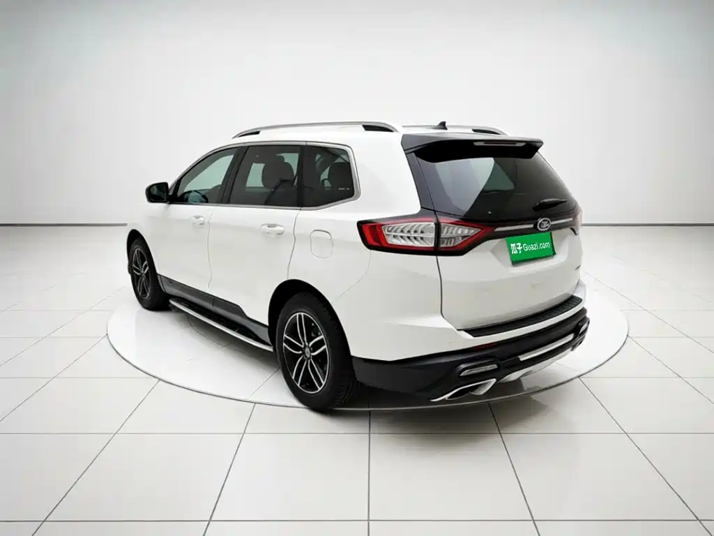 Ford Edge — миниатюра 4