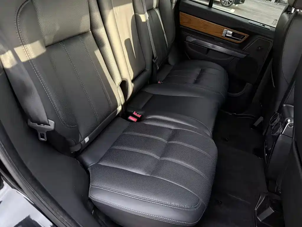 Land Rover Sport — миниатюра 13