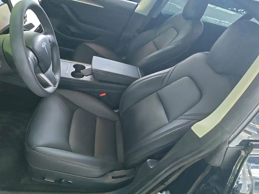 Tesla Model 3 — миниатюра 15