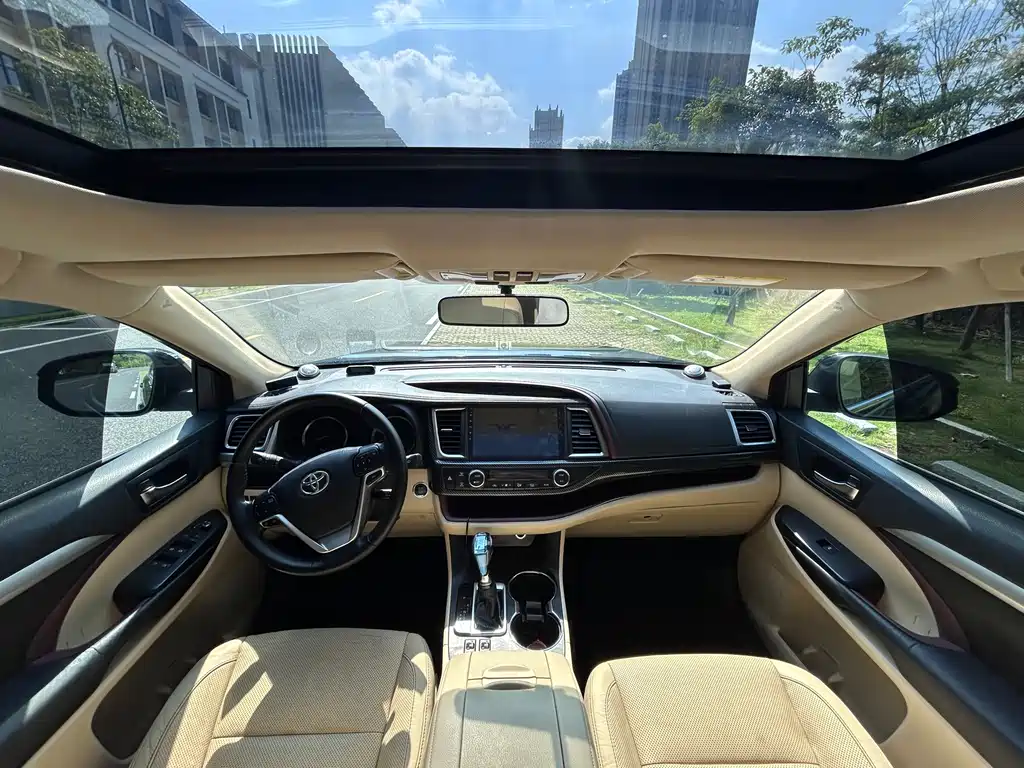 Toyota Highlander — миниатюра 5