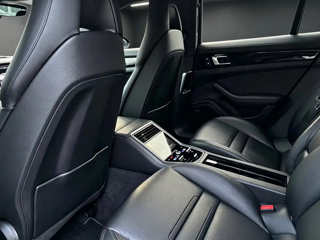 Porsche Panamera — миниатюра 6