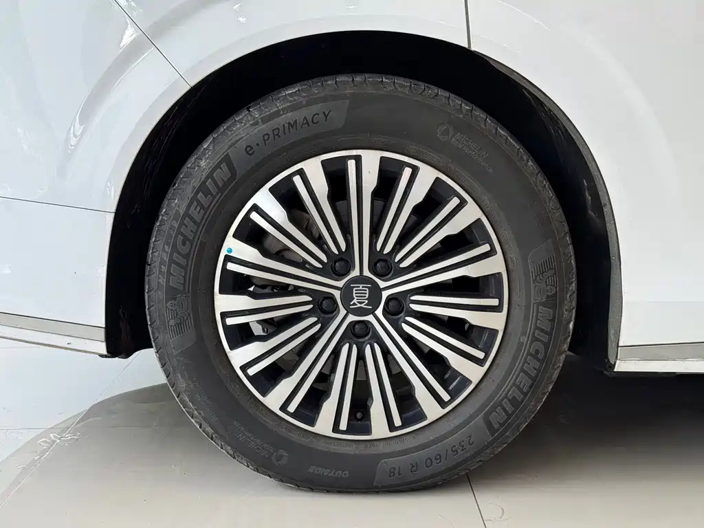 BYD Xia — миниатюра 11