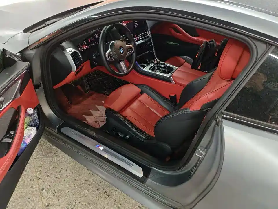 BMW 8 Series — миниатюра 2