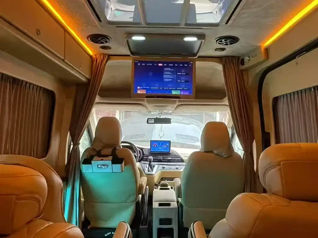 Maxus V90 2019 2.0T AT 7 мест