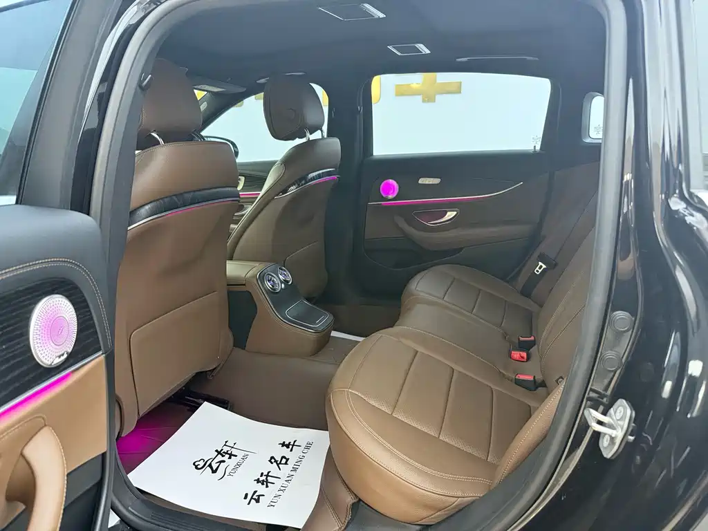 Mercedes-Benz E-Class — миниатюра 14