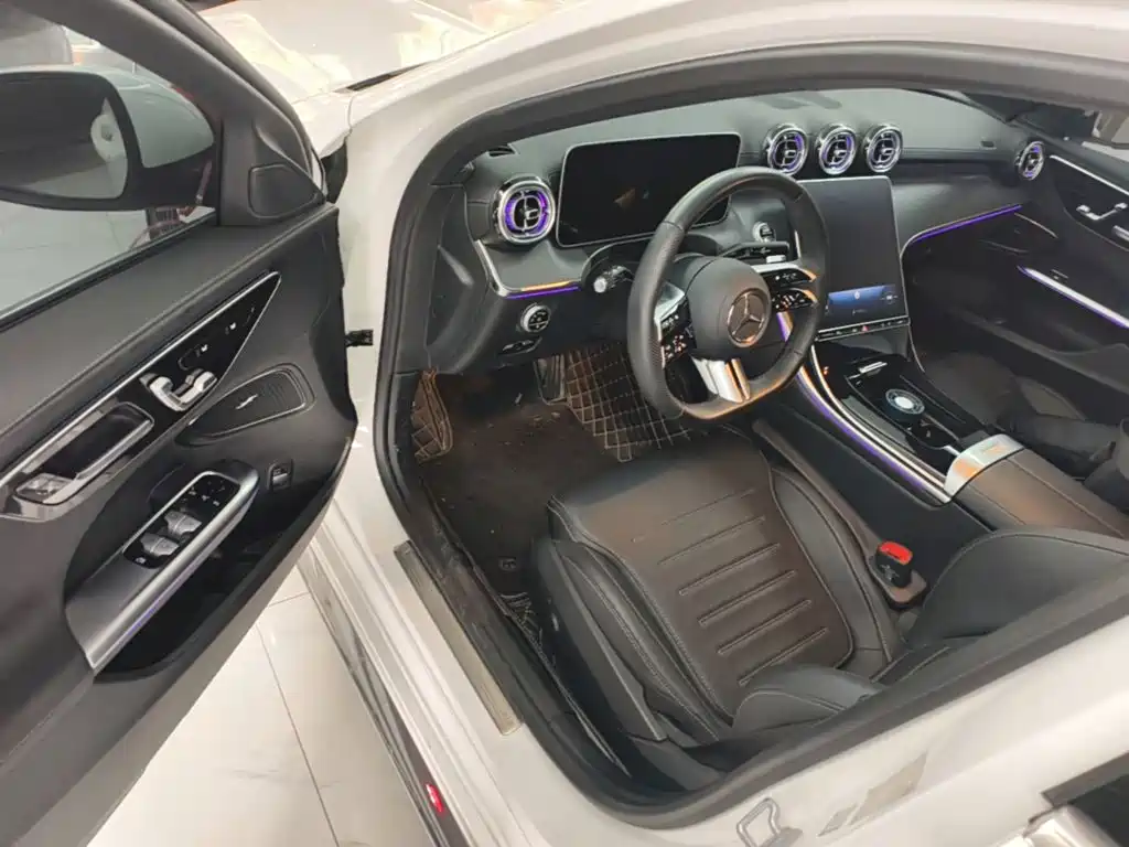 Mercedes-Benz C-Class — миниатюра 16