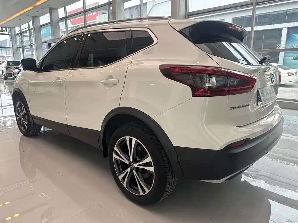 Nissan Qashqai — миниатюра 5