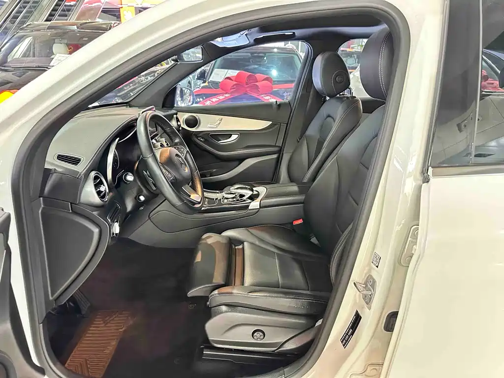 Mercedes-Benz GLC 2017 GLC 200 4MATIC