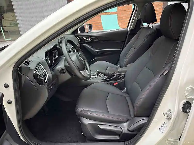 Mazda 3 Axela — миниатюра 4