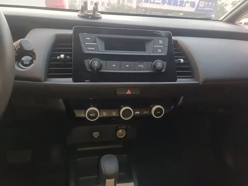 Honda Fit — миниатюра 13