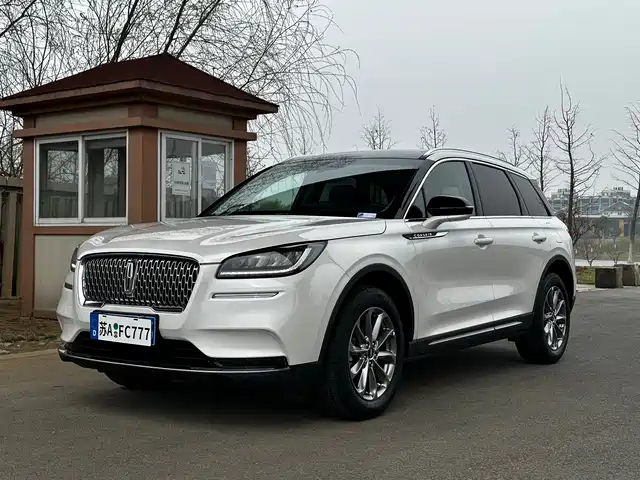 LINCOLN ADVENTURER 2021