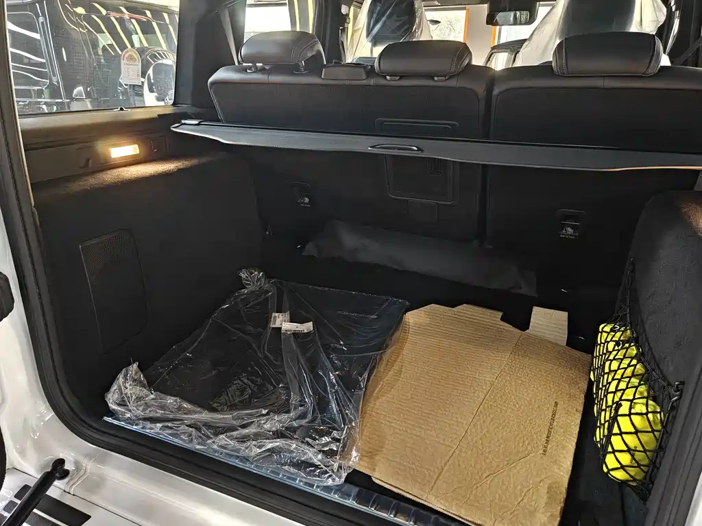 Mercedes-Benz G-Class — миниатюра 11
