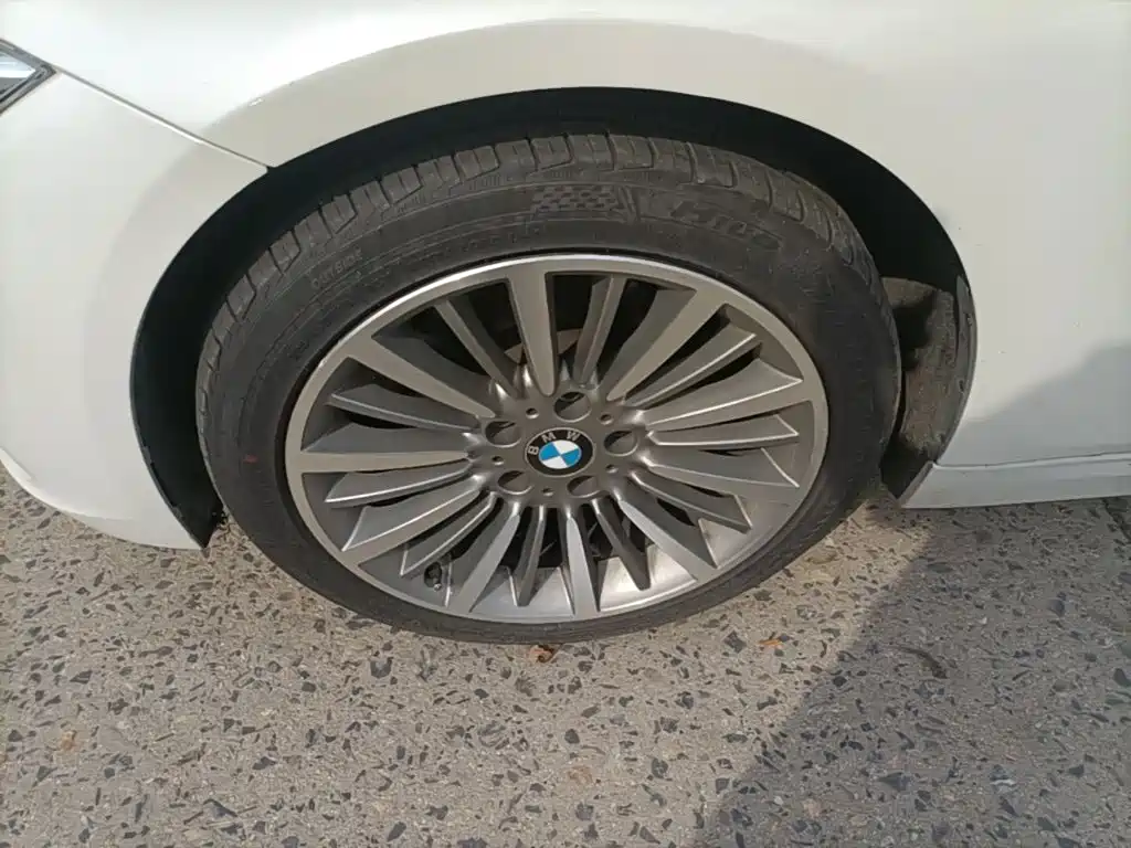 BMW 3 Series — миниатюра 23