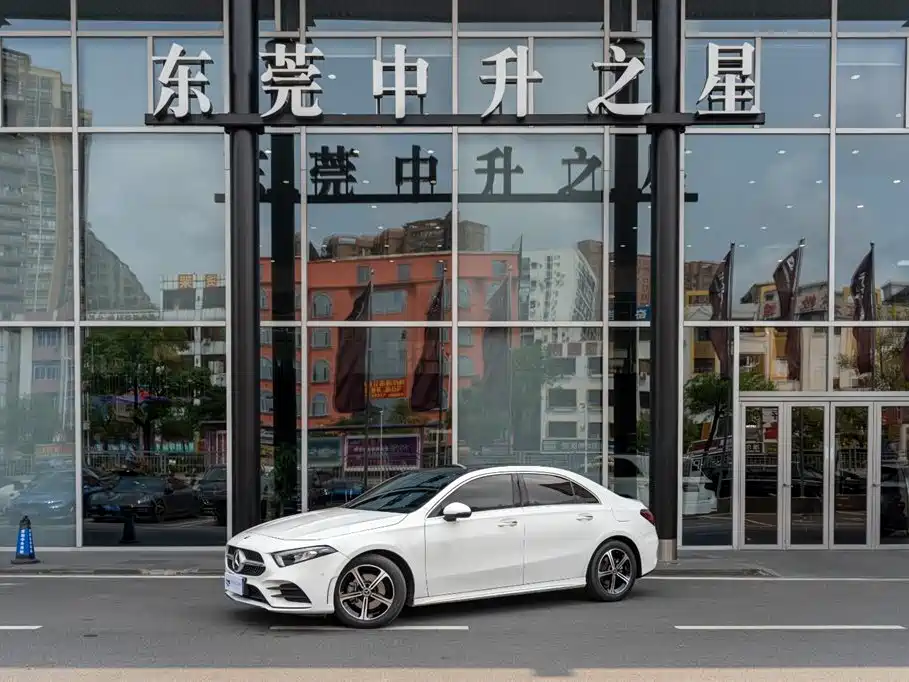Mercedes-Benz A-Class A 2023 A 200 L Fashion