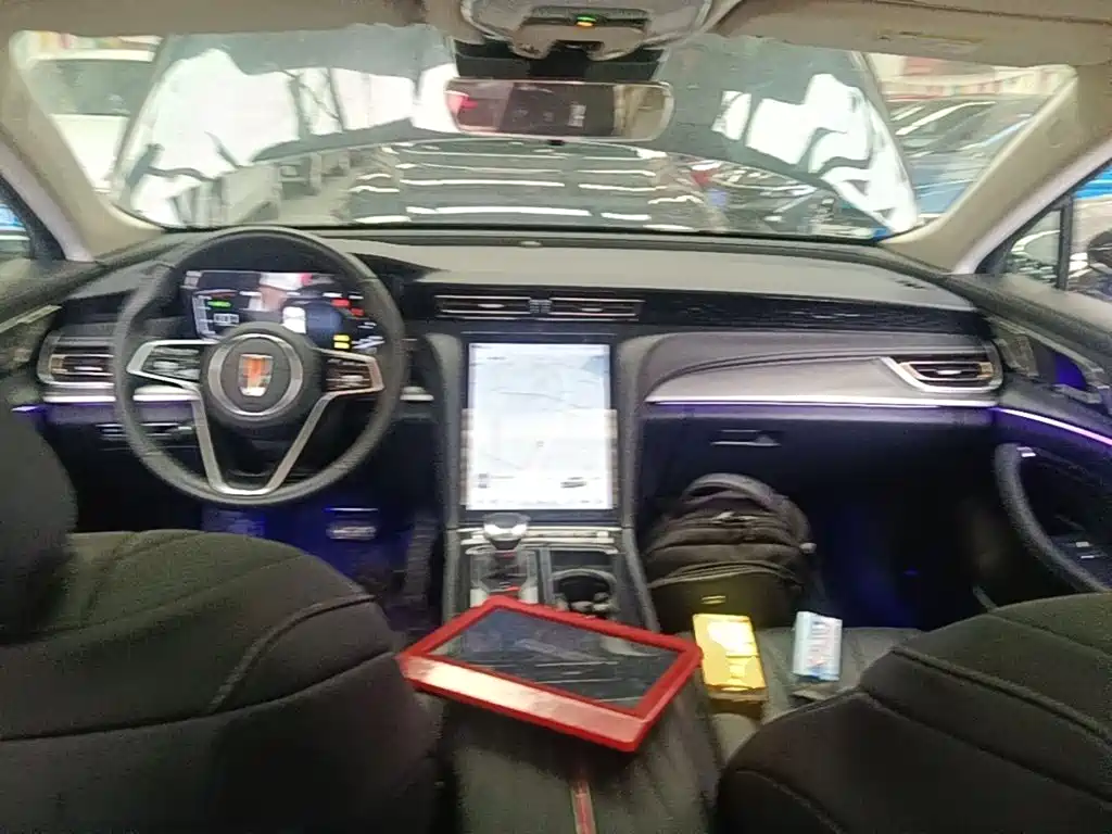 Hongqi Hongqi H5 — миниатюра 10
