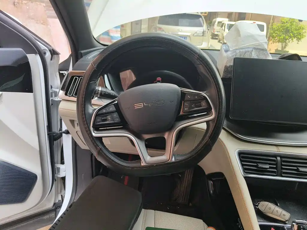 BYD PLUS New Energy — миниатюра 12