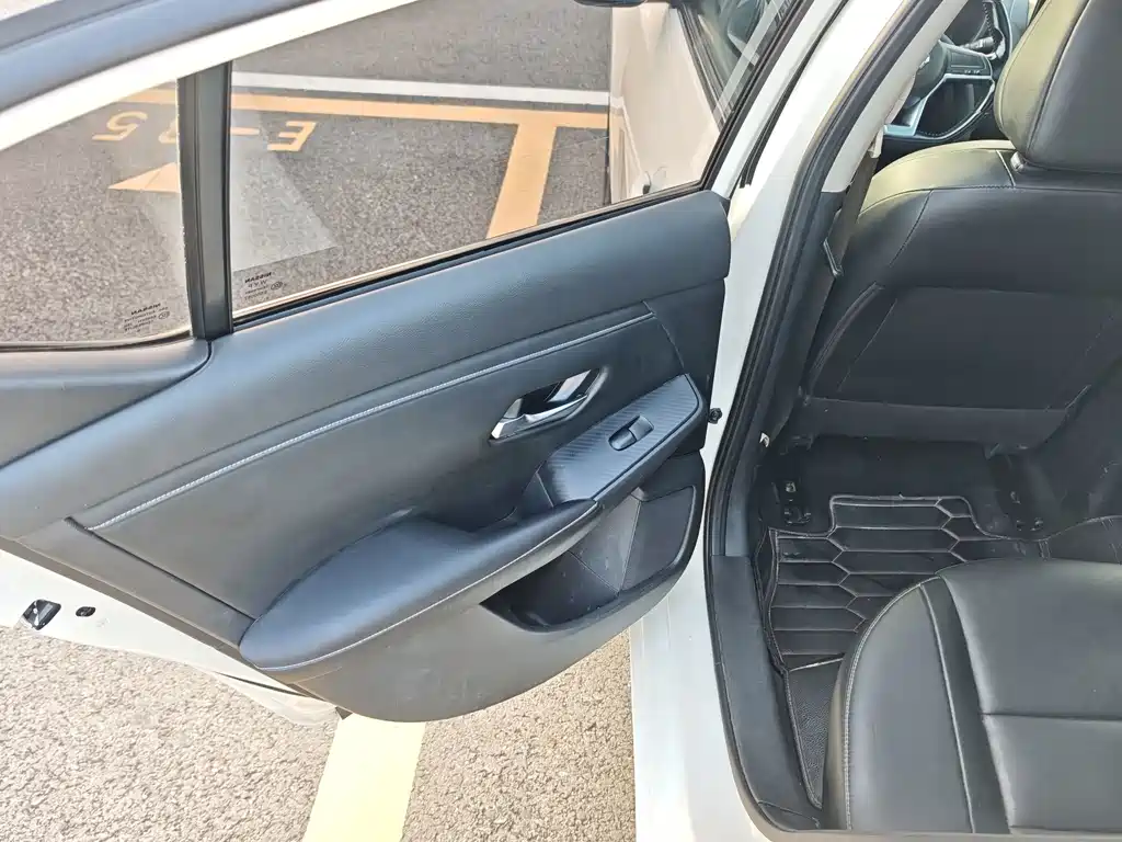 Nissan Sylphy — миниатюра 14
