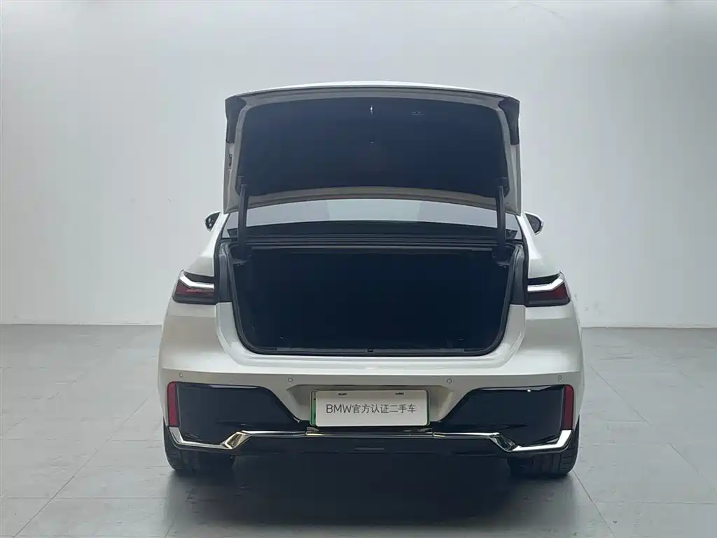 BMW i7 — миниатюра 6