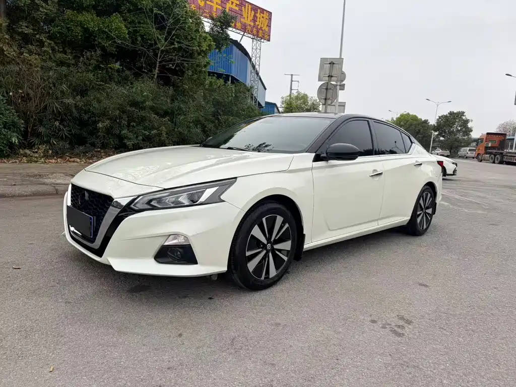 NISSAN TEANA
