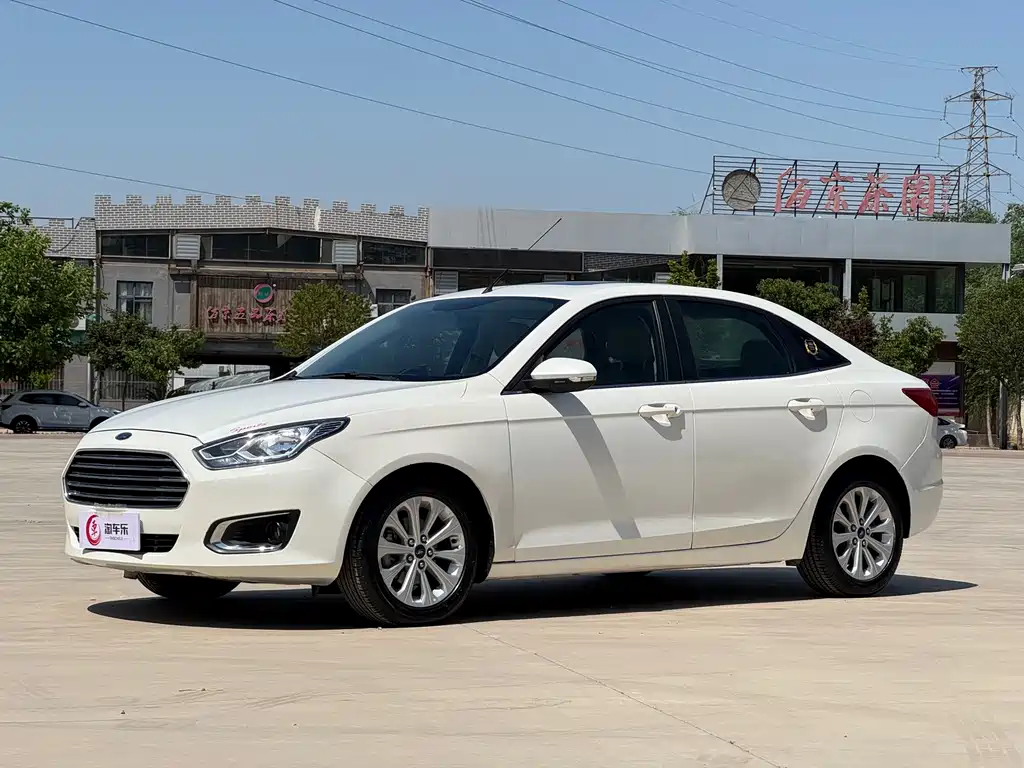 Ford Escort 2015