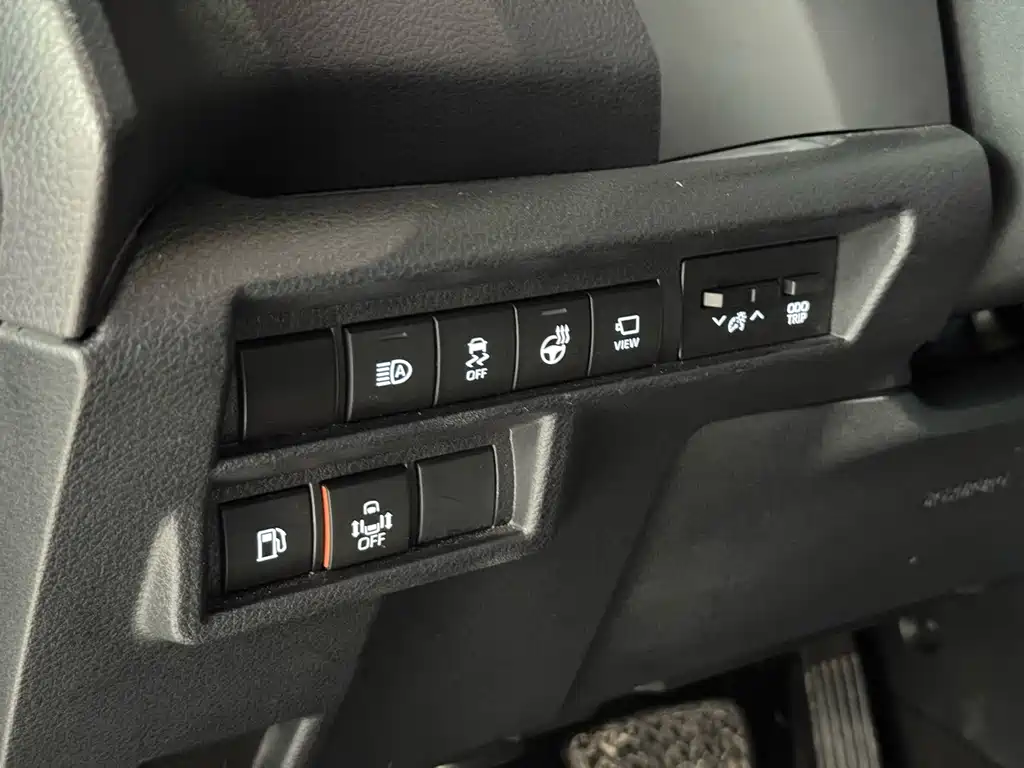 Toyota Granvia — миниатюра 15