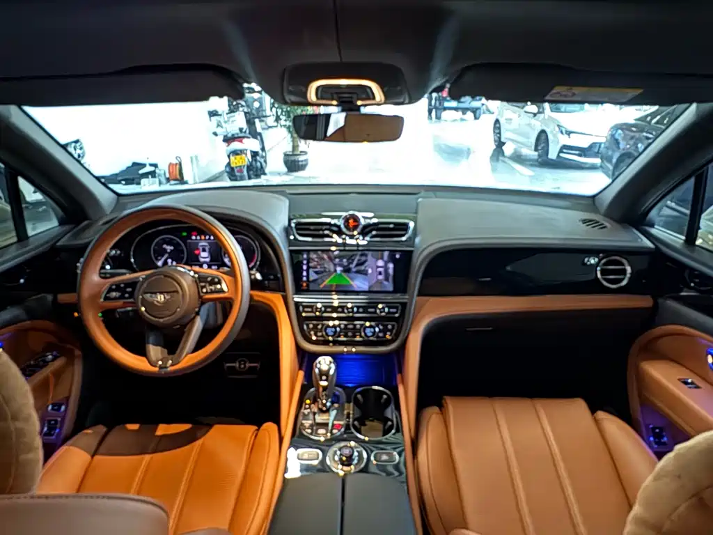 Bentley Bentayga — миниатюра 5