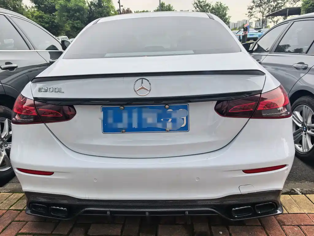 Mercedes-Benz E-Class — миниатюра 16