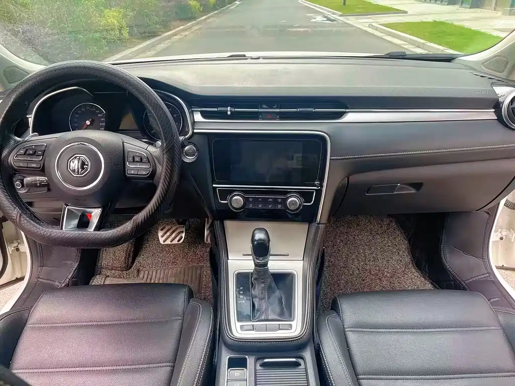 MG 6 2017 20T AT Luxury Smart Connect V