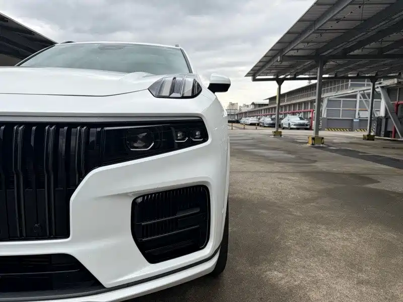 Lynk & Co 09 — миниатюра 9