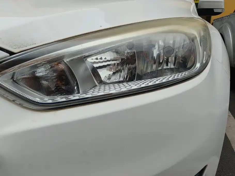 Ford Focus — миниатюра 5