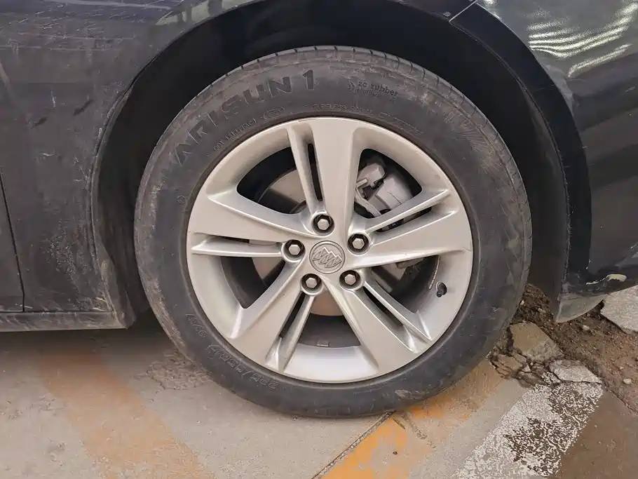 Buick Regal — миниатюра 6