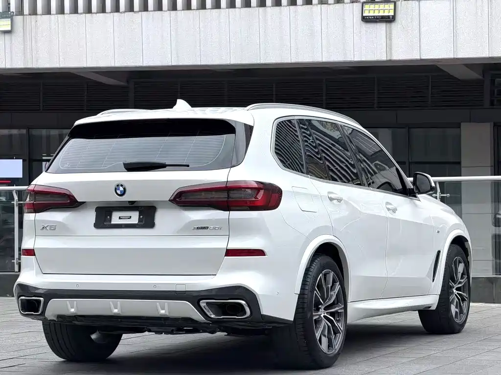 BMW X5 (Import) — миниатюра 13