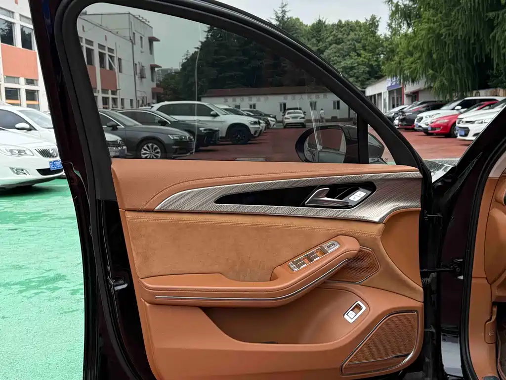 Hongqi H9 2022 2.0T