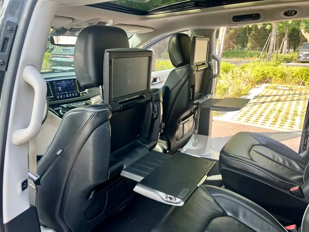 Chrysler Grand Voyager (Import) — миниатюра 17