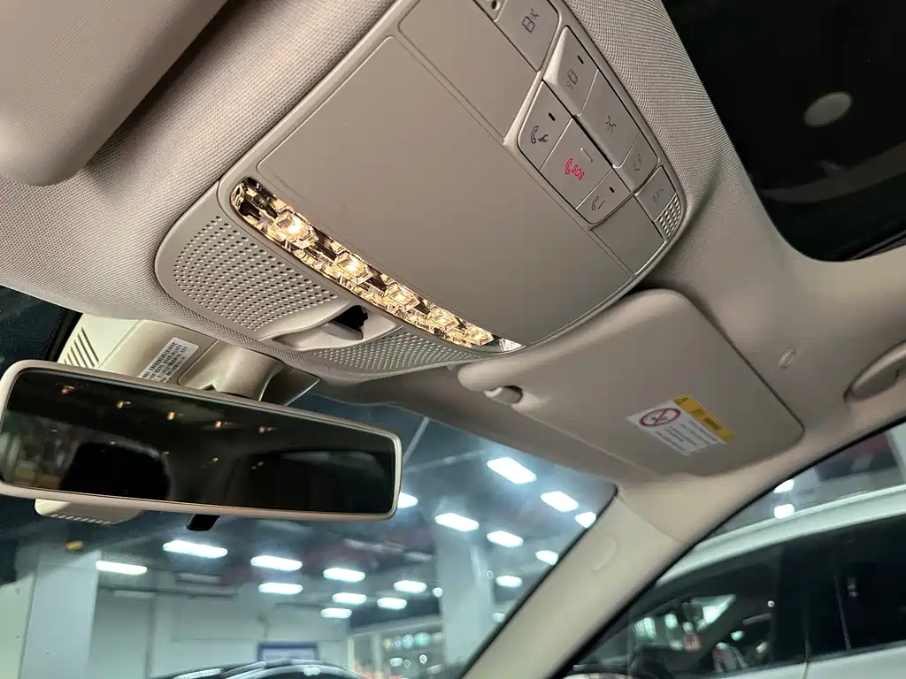 Mercedes-Benz E-Class — миниатюра 10