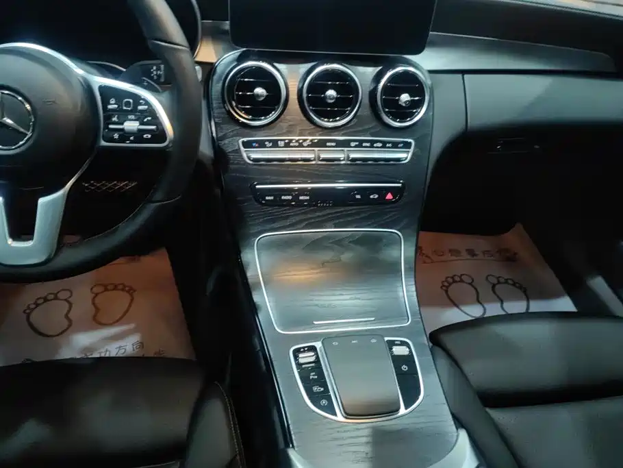 Mercedes-Benz C-Class — миниатюра 16