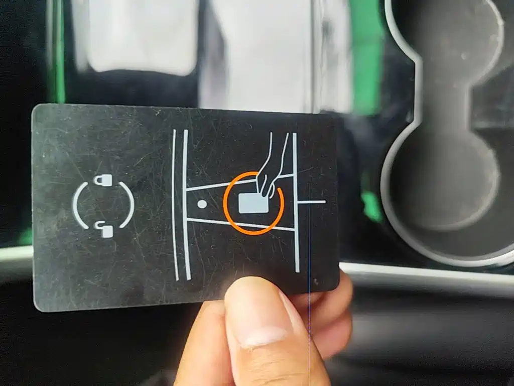 Tesla Model 3 — миниатюра 9