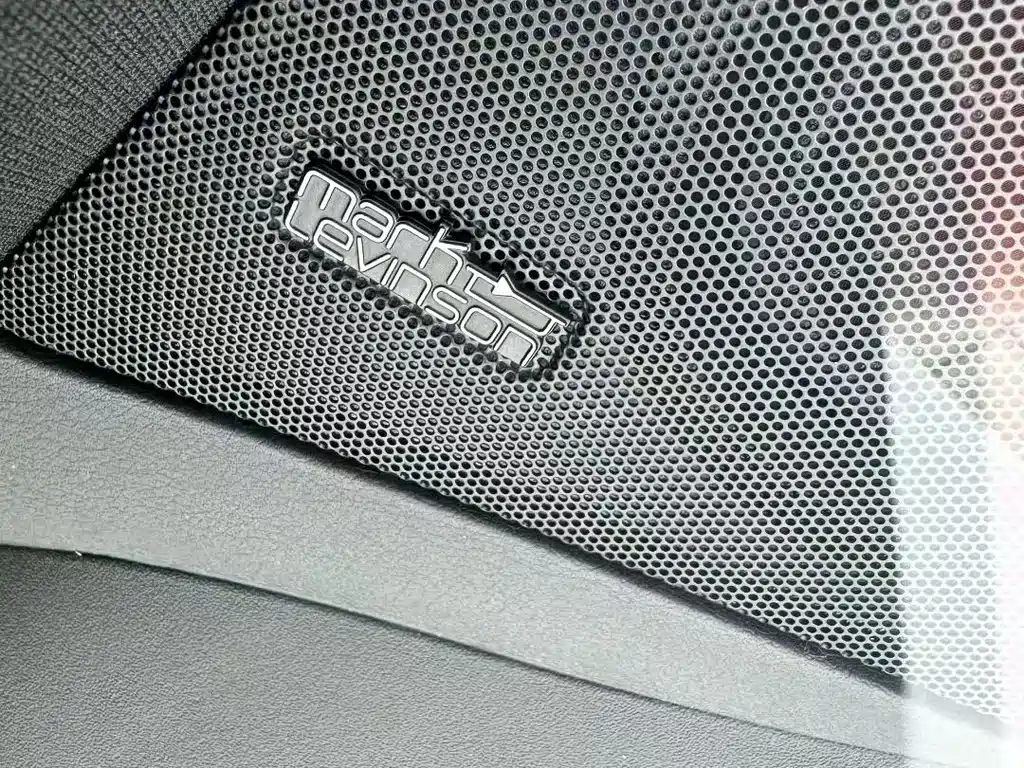 Lexus RZ — миниатюра 9