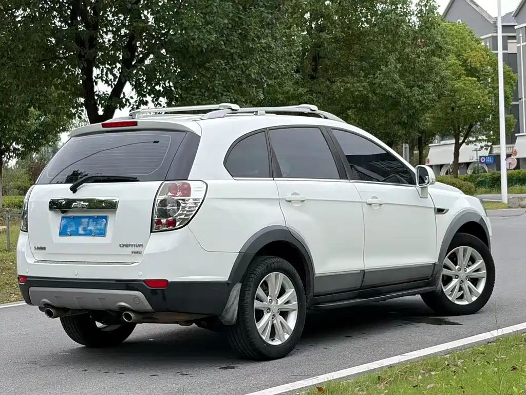 Chevrolet Captiva — миниатюра 3