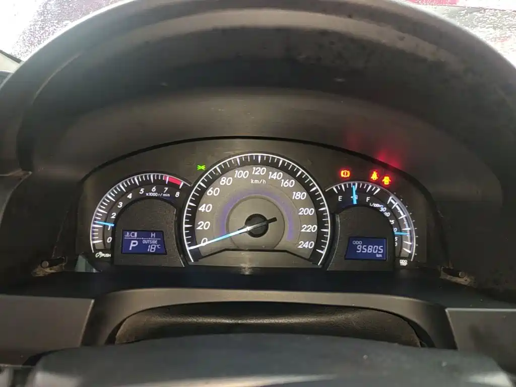 Toyota Camry — миниатюра 12