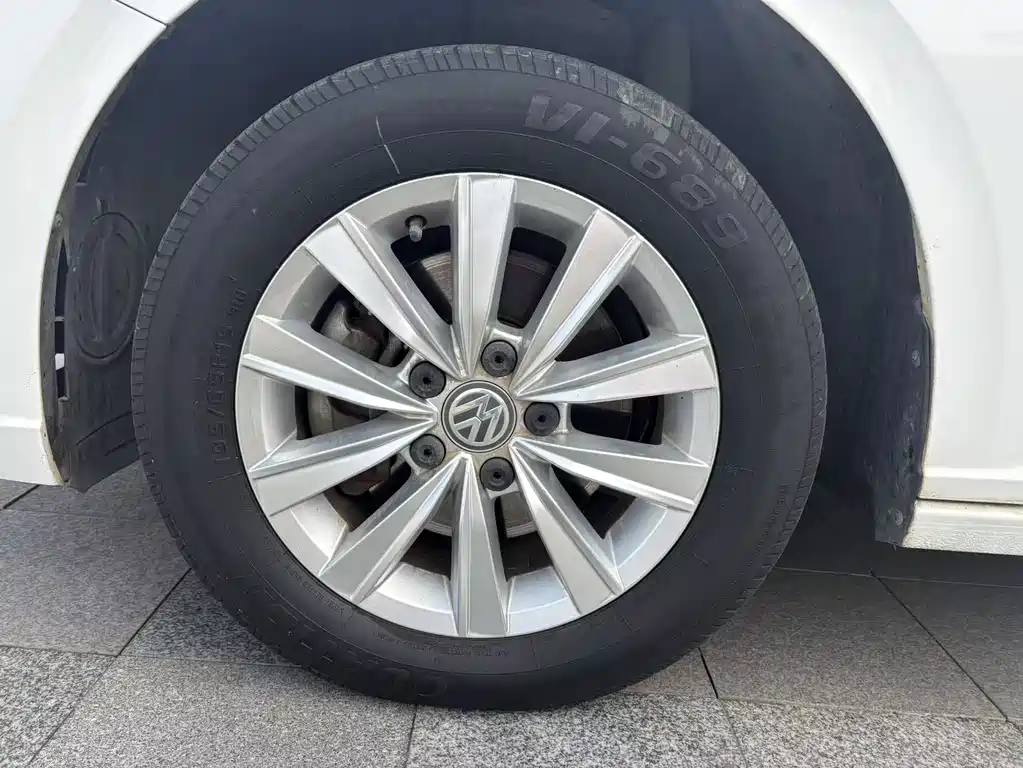 VOLKSWAGEN LAVIDA PURE ELECTRIC