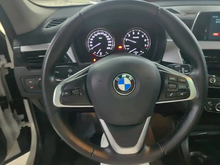BMW X1 — миниатюра 15
