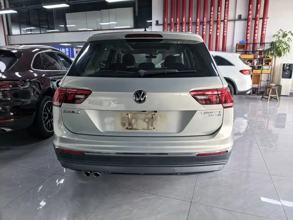 Volkswagen Tiguan L — миниатюра 14
