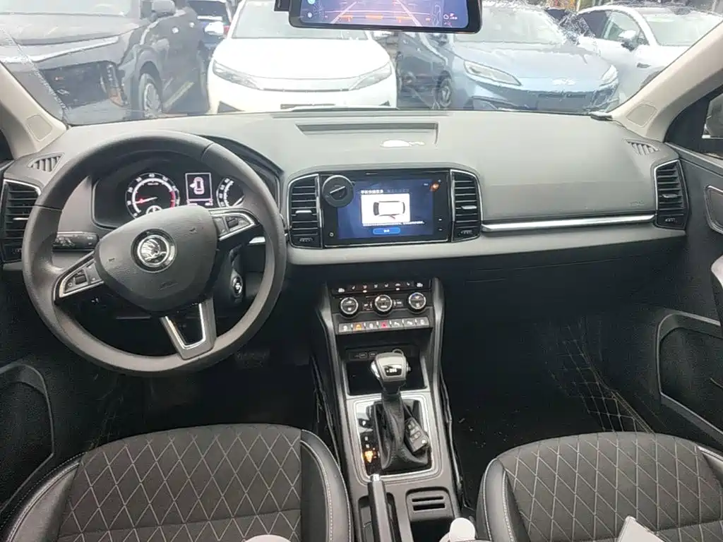 Skoda Karoq — миниатюра 13