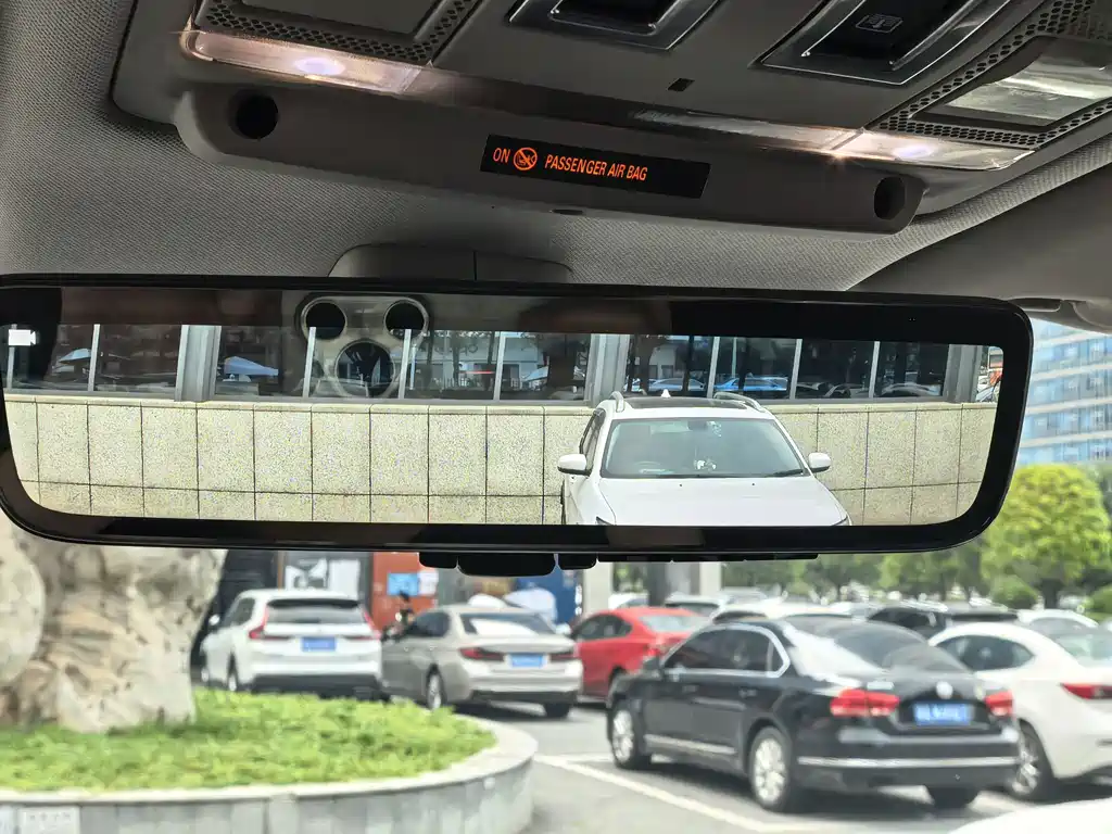 Land Rover Defender — миниатюра 17